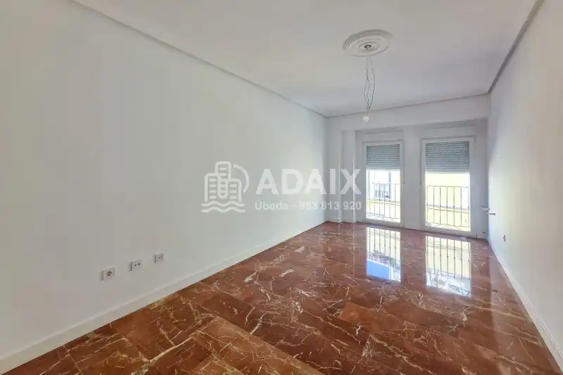 Wohnung zum Verkauf in Úbeda mit Balkon
