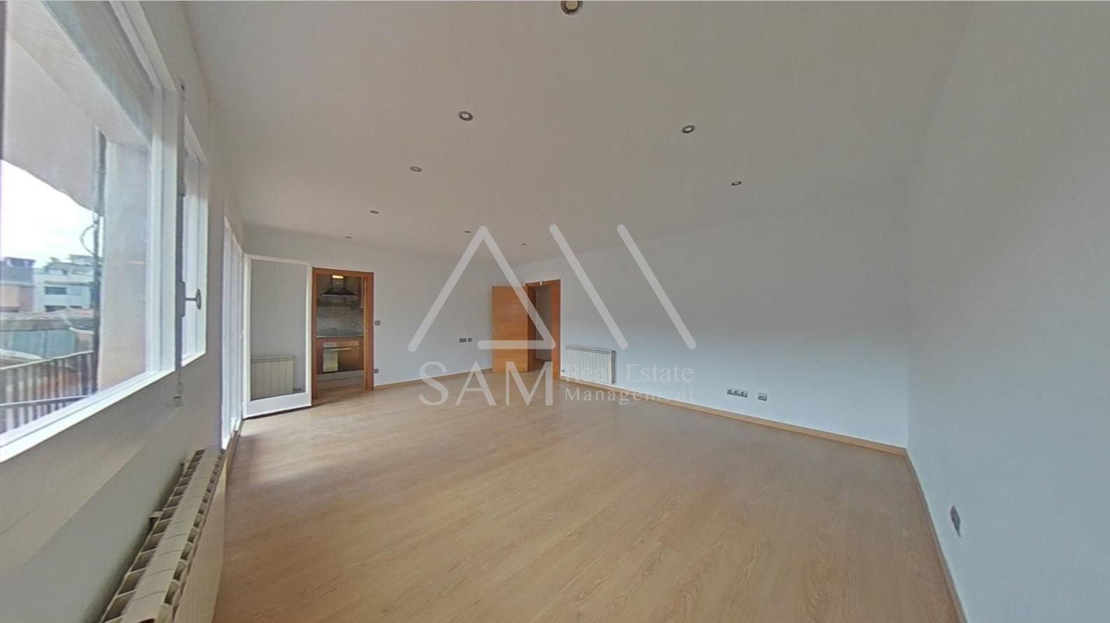 Flat for sale in Manresa  with Balcony