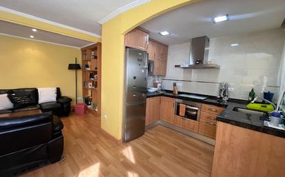 Kitchen of Flat for sale in Salamanca Capital  with Heating, Parquet flooring and Terrace