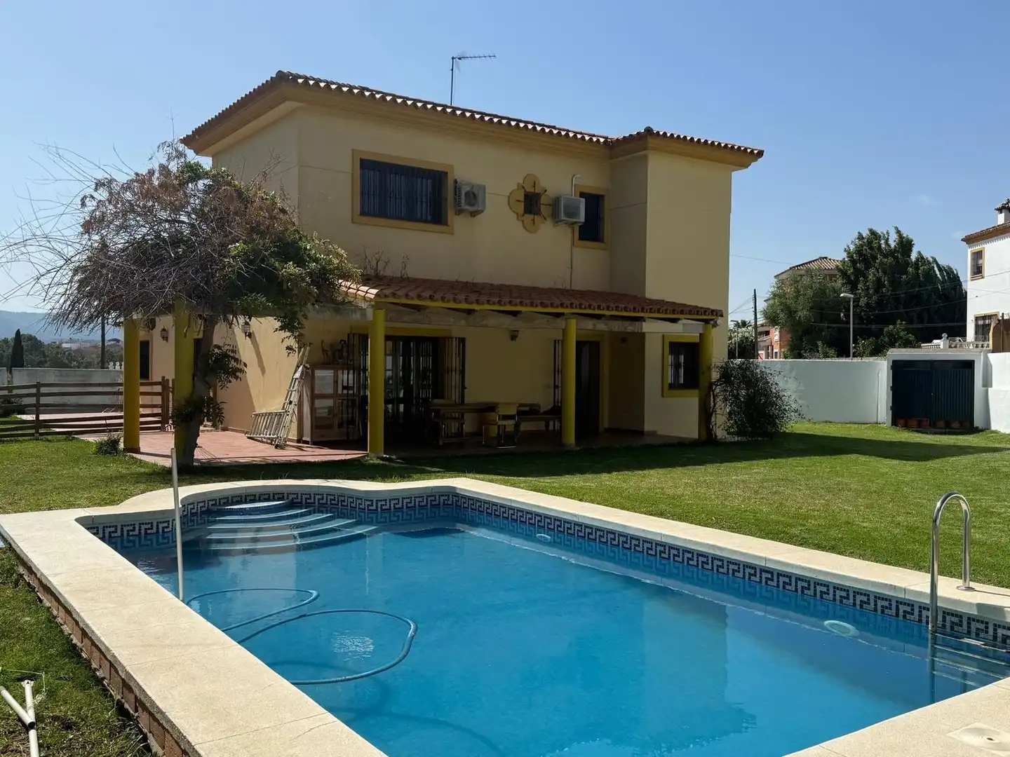 Villa con piscina in vendita a Los Pinos, imagen 2