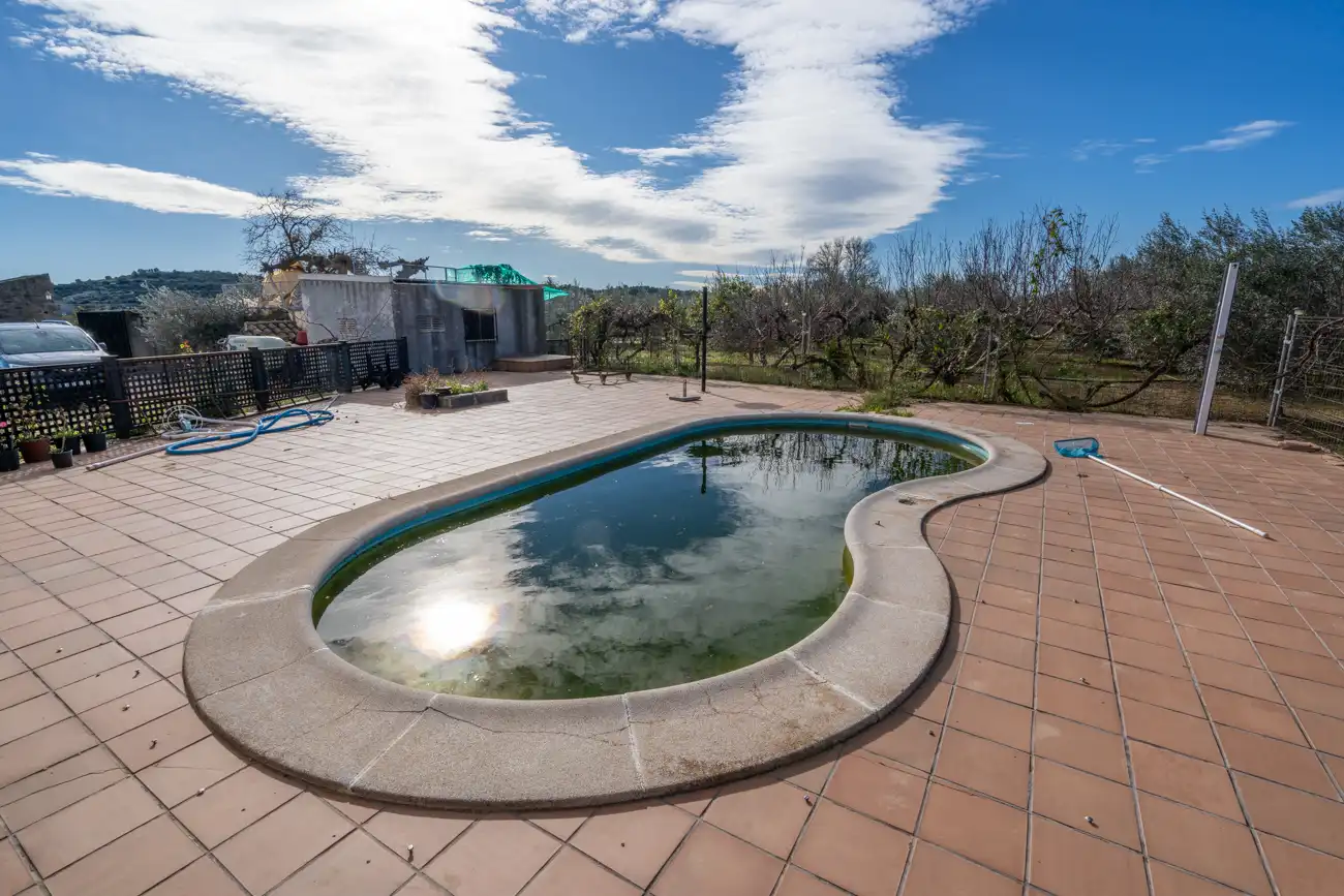 Piscina de Finca rústica en venta en Tortosa con Lavadora