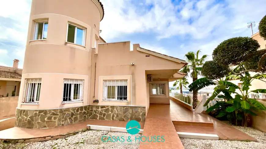 Vista exterior de Casa o chalet en venta en Cartagena con Jardín privado, Terraza y Balcón