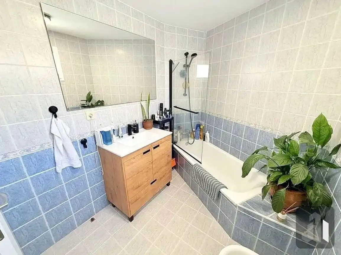 Bathroom of Duplexes for sale in Chilches
