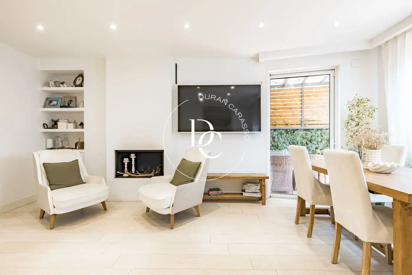 Sala de estar de Casa o chalet en venta en Sant Joan Despí con Aire acondicionado, Calefacción y Jardín privado