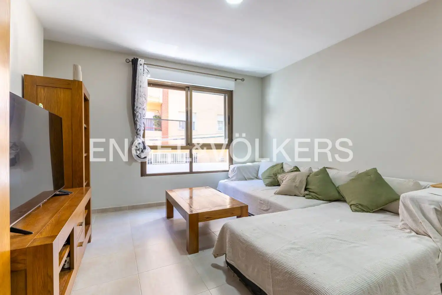 Vista exterior de Piso en venta en Piles con Calefacción, Trastero y Amueblado
