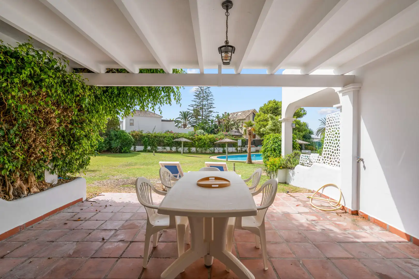 Jardín de Casa adosada en venta en Marbella con Aire acondicionado, Terraza y Piscina