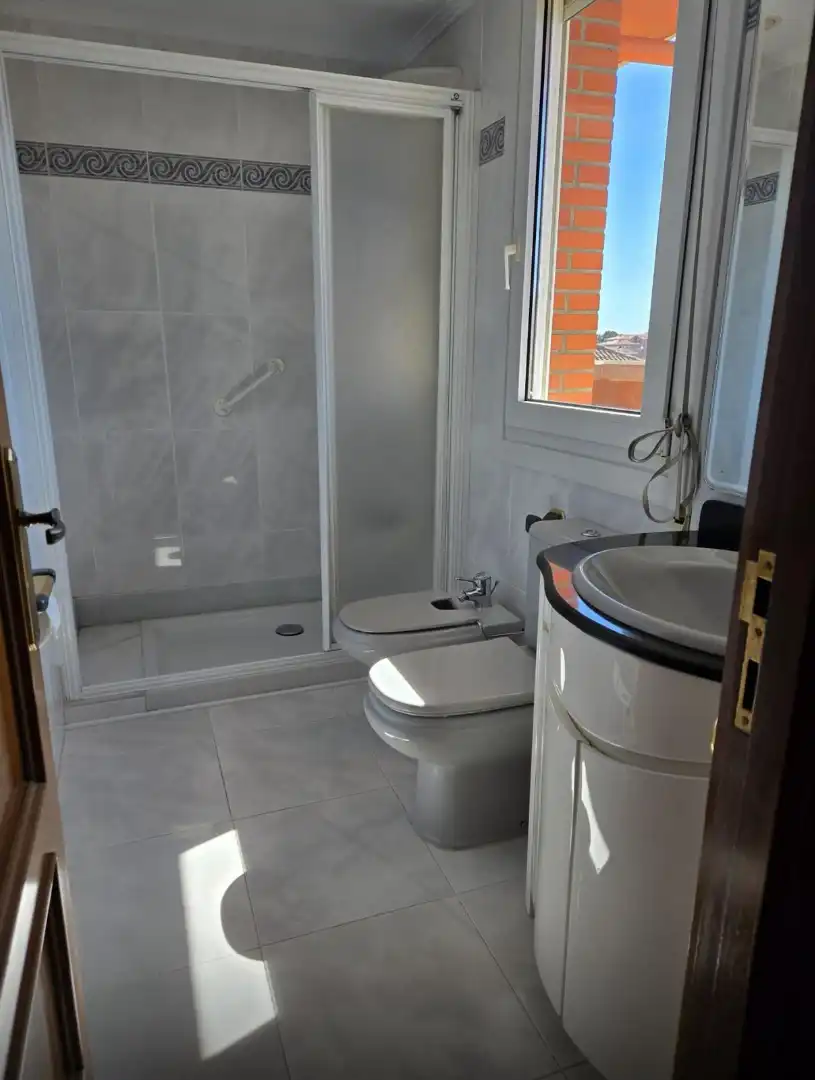 Bany de Àtic en venda en Getxo  amb Calefacció, Terrassa i Traster