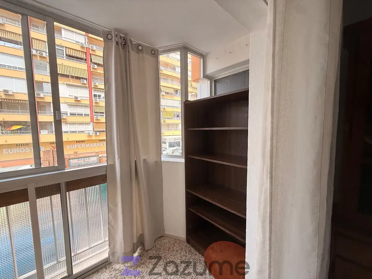 Habitación de Apartamento de alquiler en Vélez-Málaga con Terraza, Piscina y Amueblado