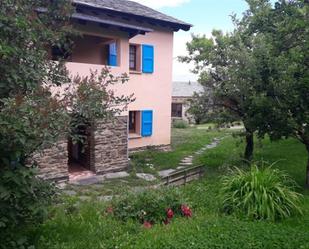 Außenansicht von Country house miete in Fontanals de Cerdanya mit Terrasse