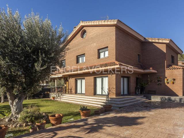 Casa-chalet en Venta en Castellgalí