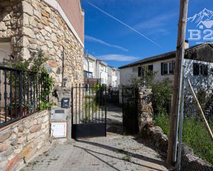 Vista exterior de Casa o xalet en venda en Venturada amb Calefacció, Jardí privat i Terrassa