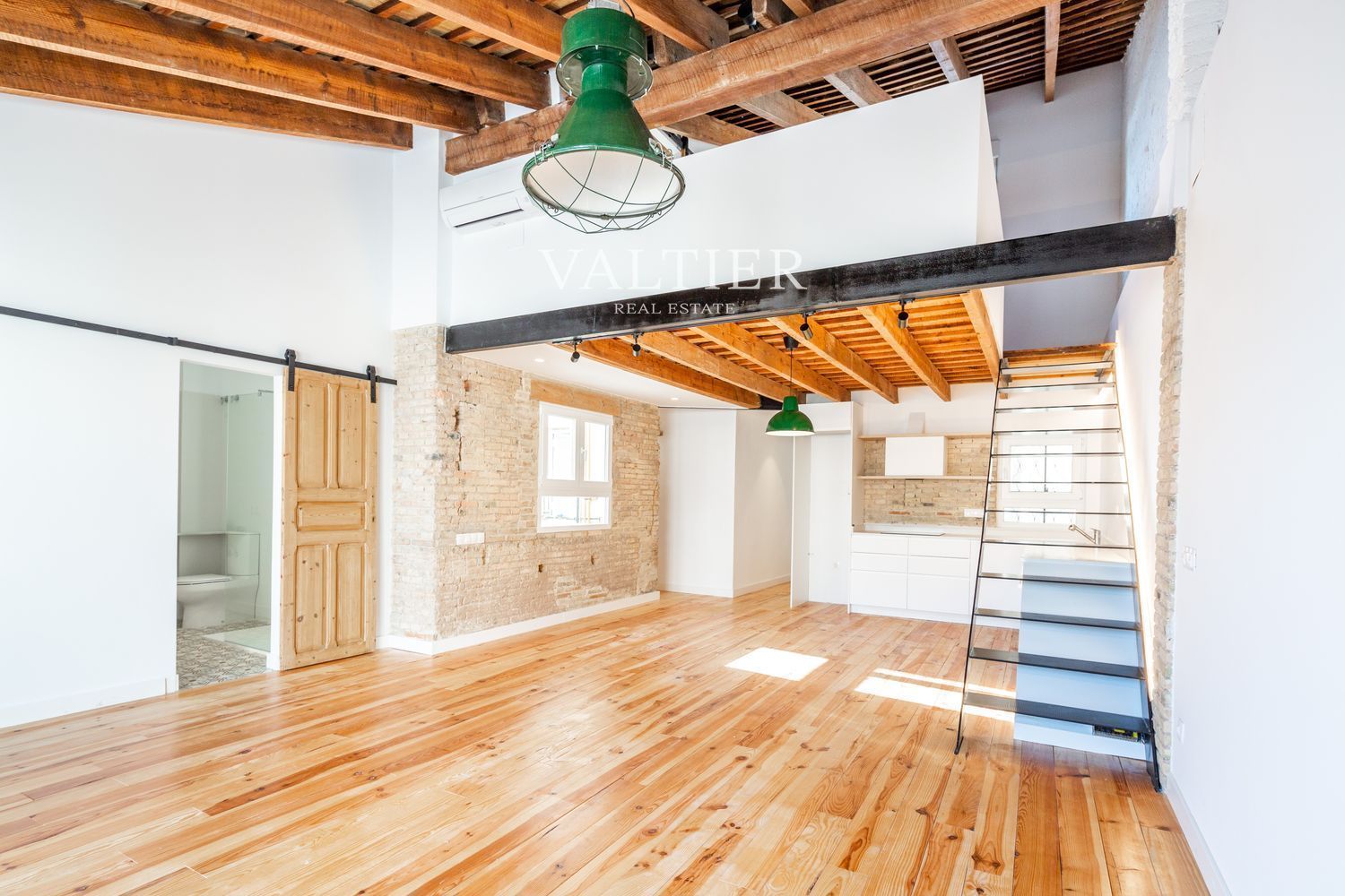 Dúplex de lloguer en  Valencia Capital amb Aire condicionat, Terrassa i Traster