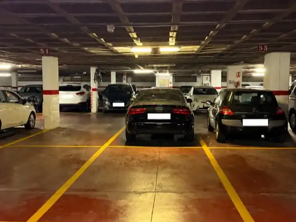 Parking de Piso en venta en Cerro - Amate