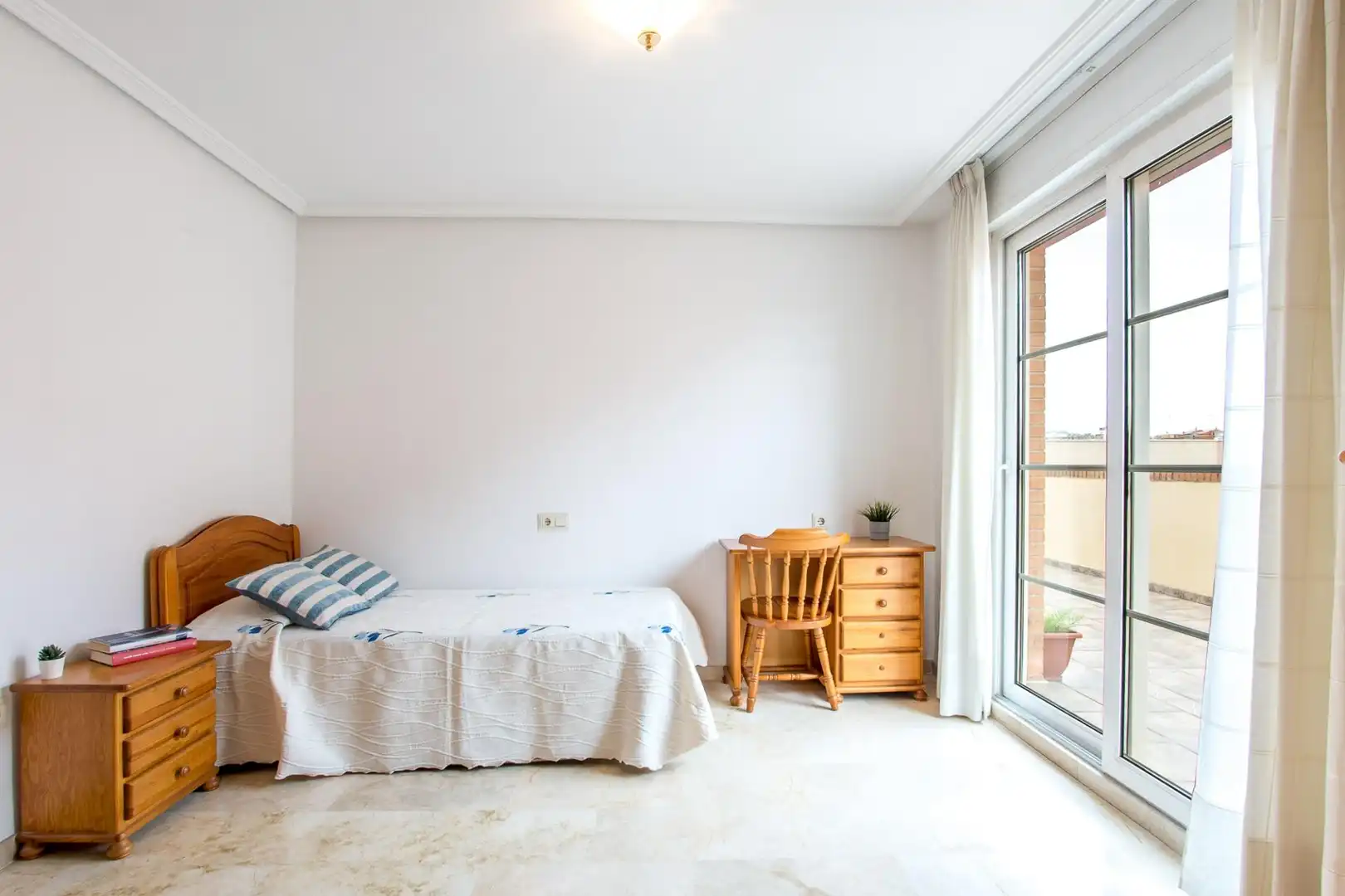 Habitación de Ático en venta en Murcia con Aire acondicionado, Terraza y Trastero