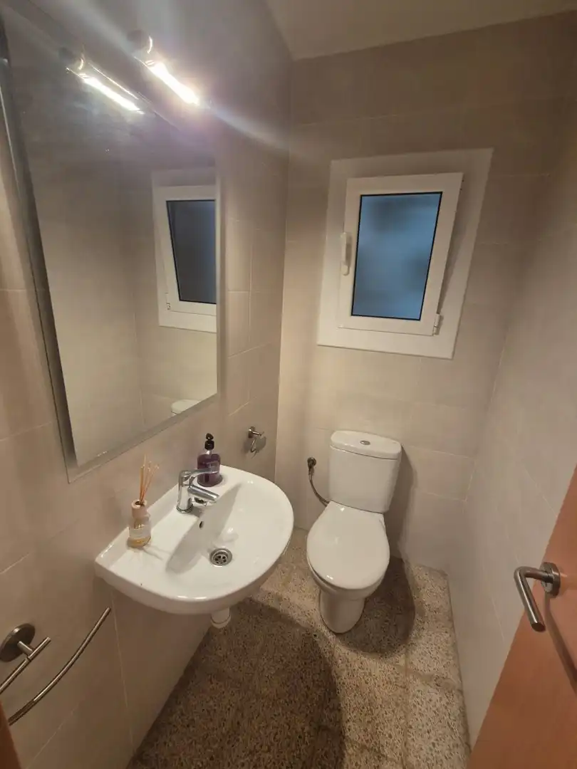 Badezimmer von Wohnung zur Miete in Nou Barris