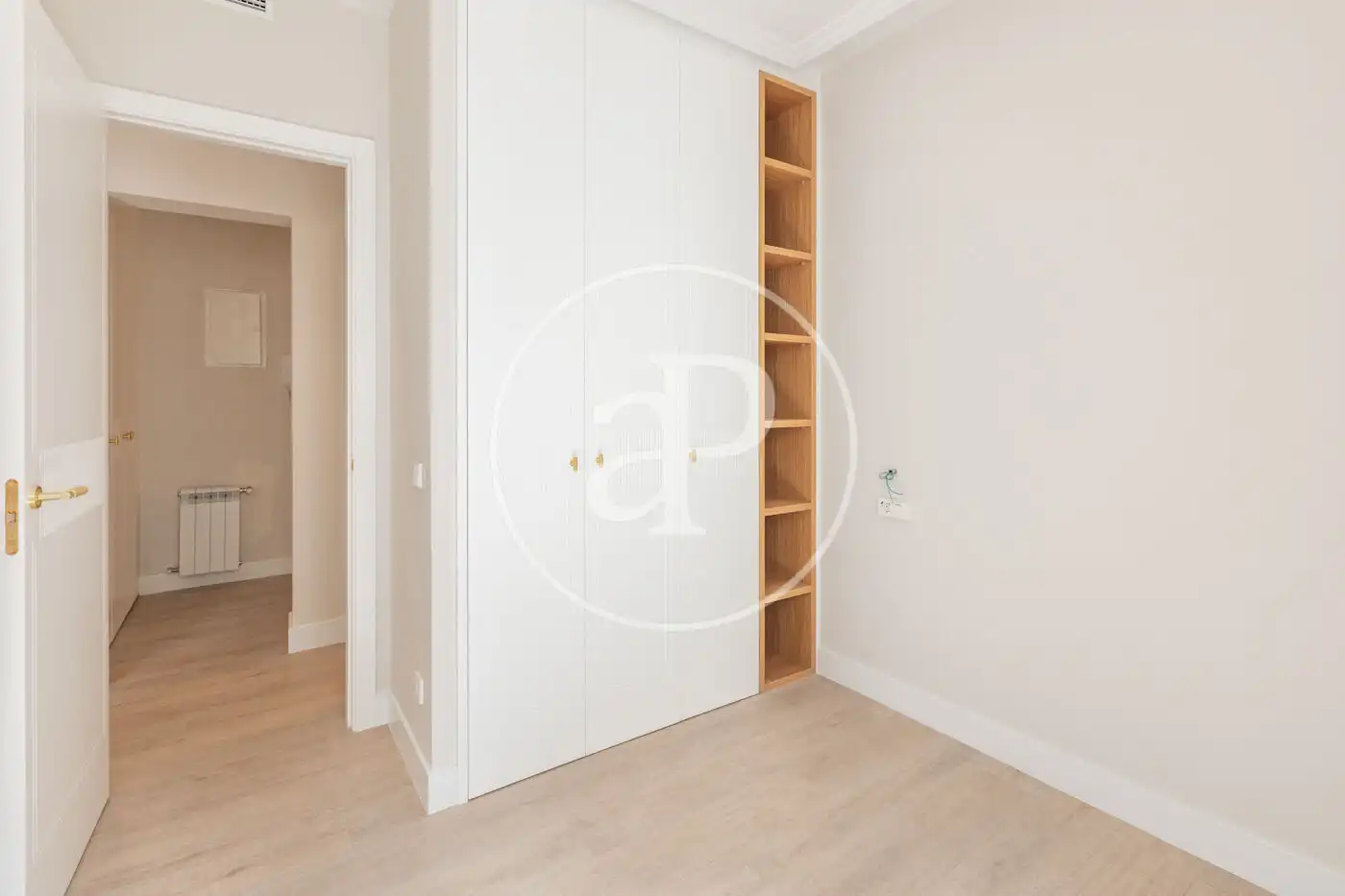 Flat for sale in Calle del Conde de Romanones, Embajadores - Lavapiés