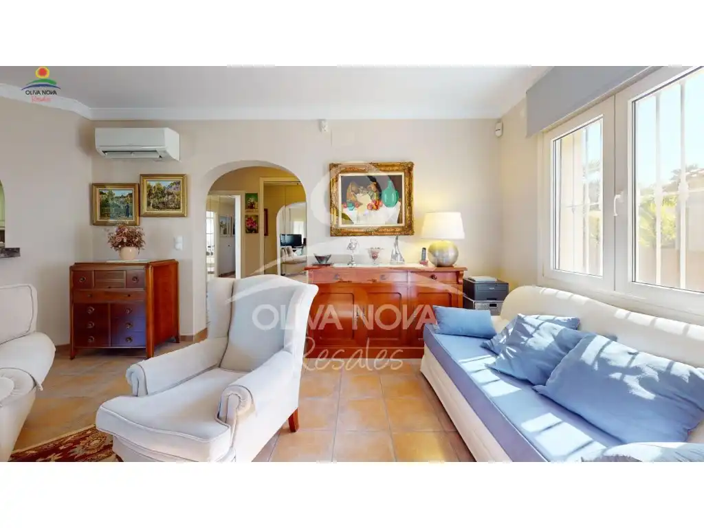 Sala de estar de Casa o chalet en venta en Oliva con Jardín privado