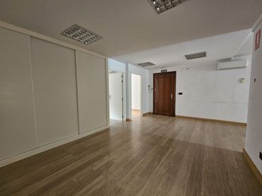 Wohnung mit Aufzug zum Verkauf in Calle Presidente Leopoldo Calvo Sotelo