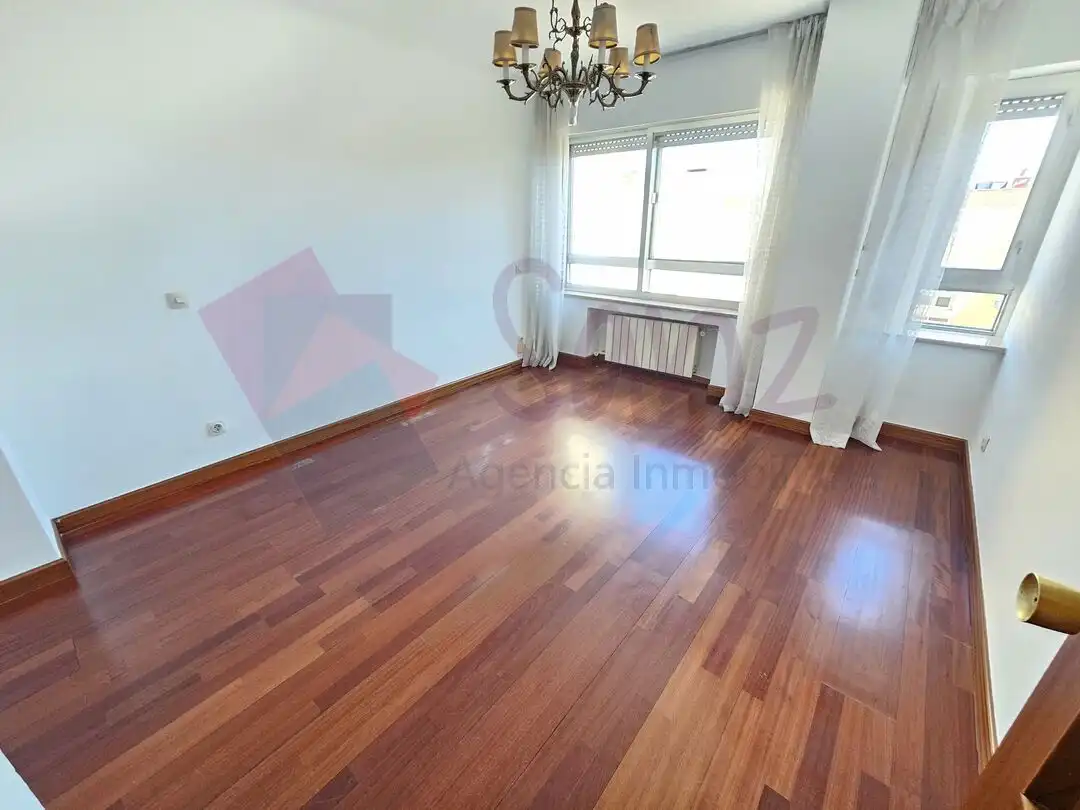 Habitación de Piso de alquiler en  Logroño con Calefacción y Balcón