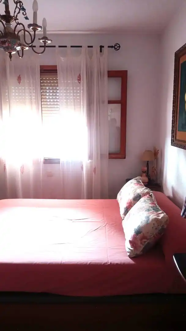 Dormitori de Casa o xalet en venda en Alicante / Alacant amb Jardí privat, Terrassa i Traster