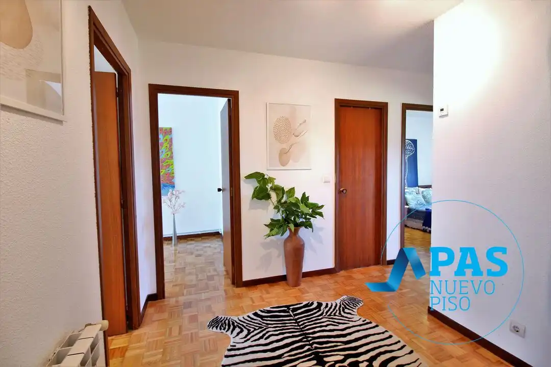 Piso en venta en Santander con Calefacción, Trastero y Amueblado