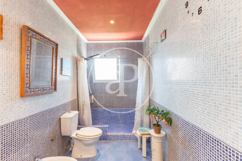 Bathroom of Houses for sale in Olocau  with Air Conditioner, Heating and Private garden