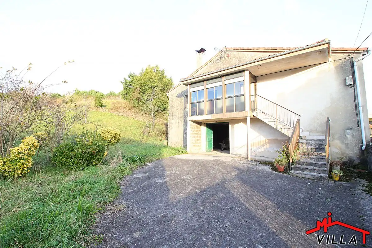 Außenansicht von Residential zum Verkauf in Ampuero