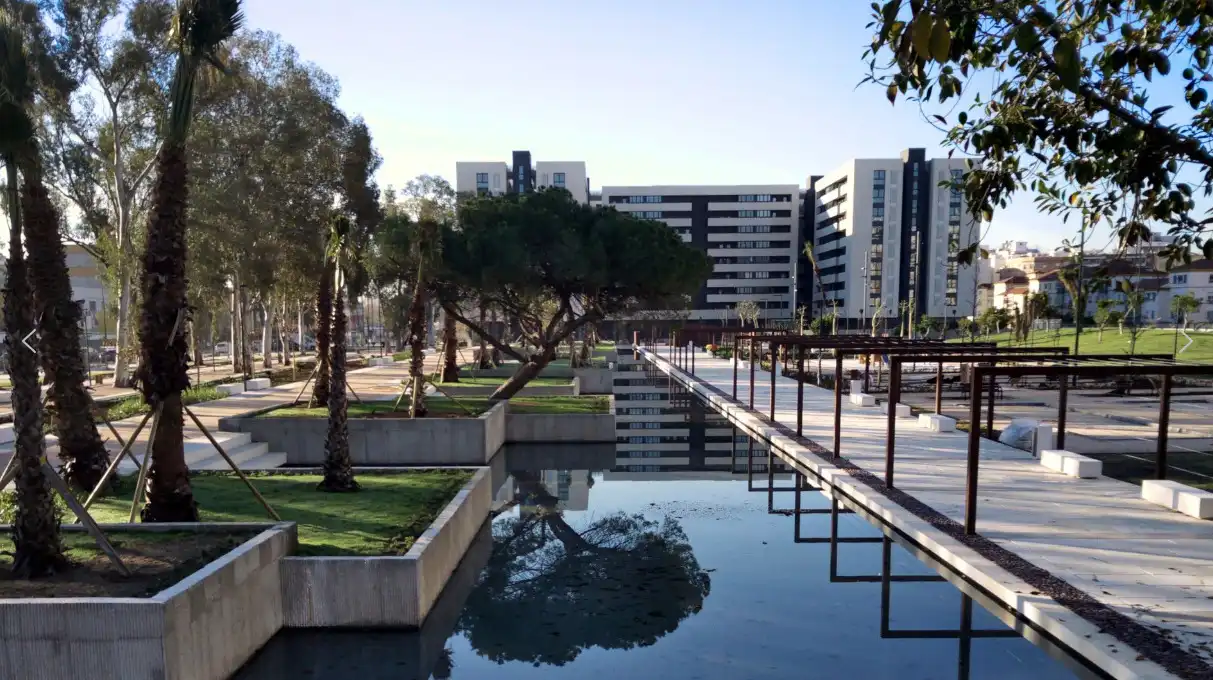 Vista exterior de Local en venta en Málaga