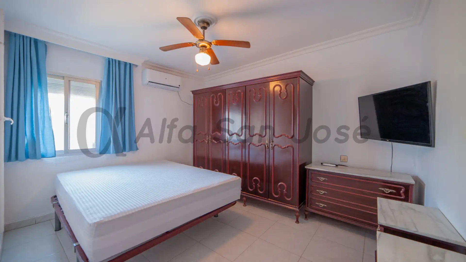 Schlafzimmer von Einfamilien-Reihenhaus zum Verkauf in La Algaba mit Terrasse und Möbliert