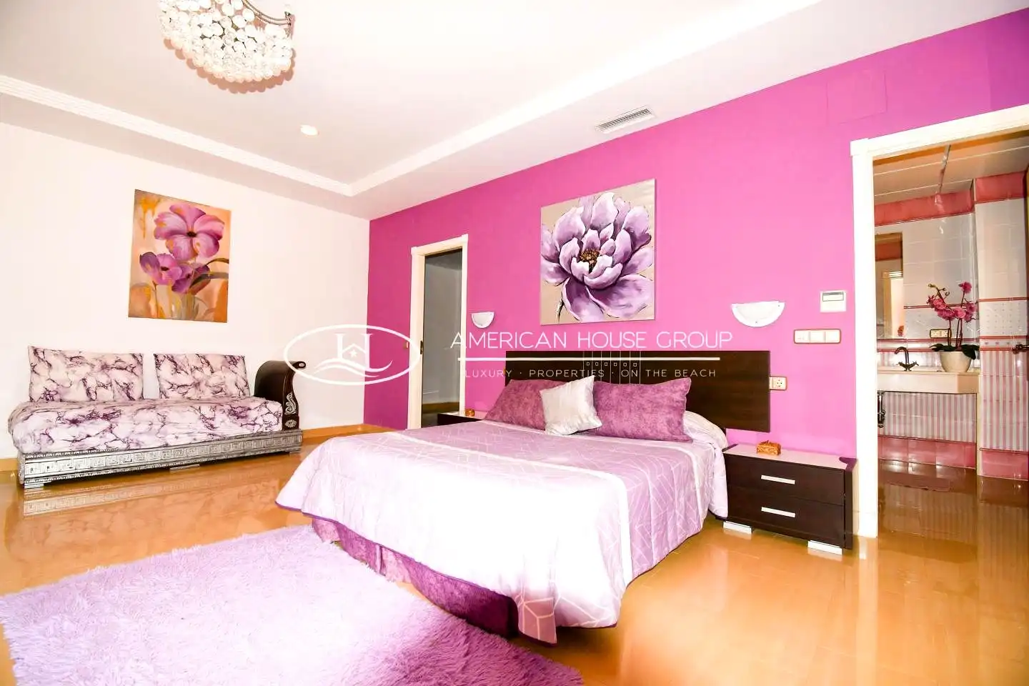 Bedroom of Houses for sale in Chiclana de la Frontera  with Air Conditioner, Heating and Private garden