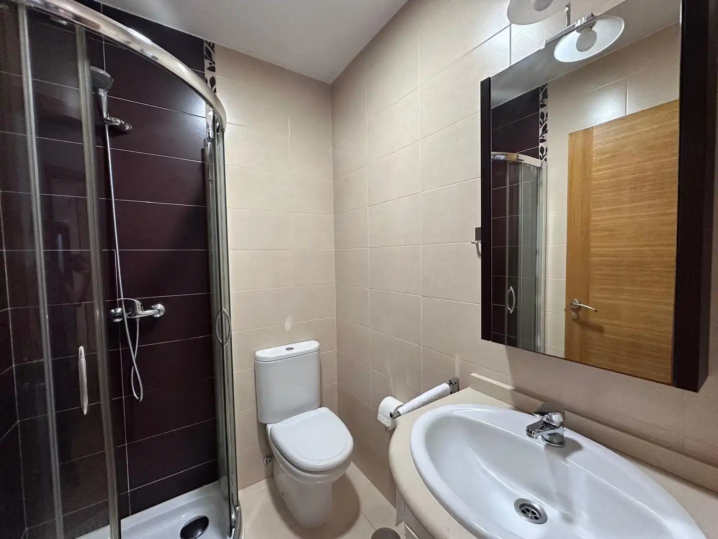 Badezimmer von Wohnung zum Verkauf in Ames mit Heizung, Parkett und Abstellraum