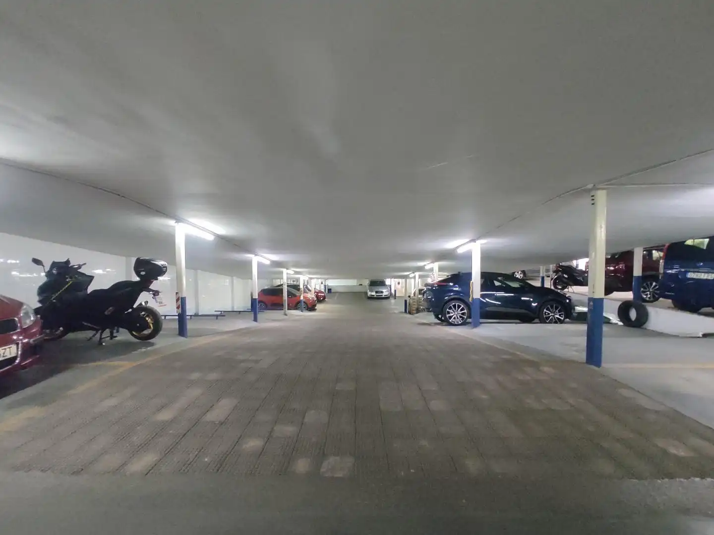 Parkplatz von Garage zum Verkauf in Valencia