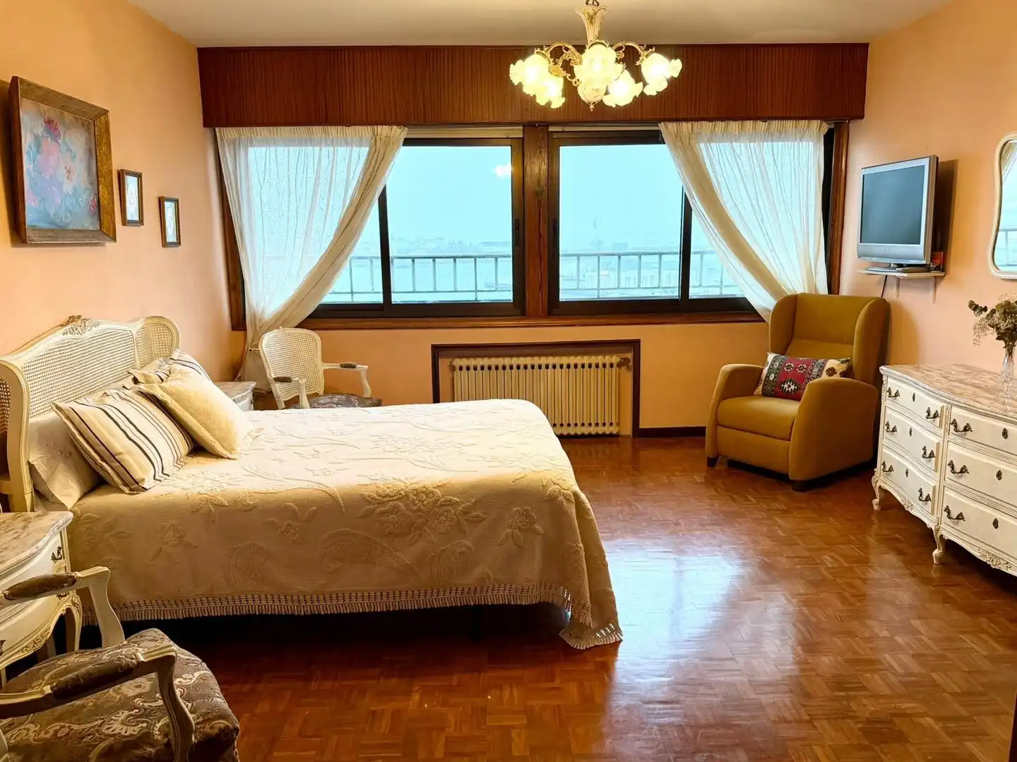 Habitación de Piso en venta en A Coruña Capital  con Calefacción, Terraza y Trastero