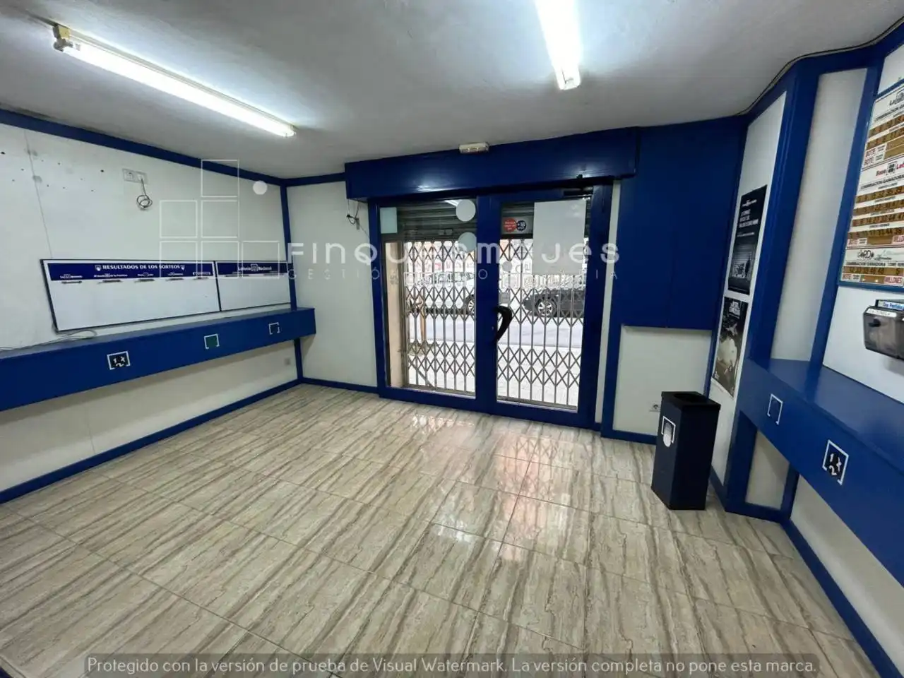 Local en venta en L'Hospitalet de Llobregat con Aire acondicionado