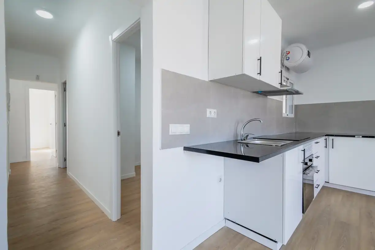 Cocina de Piso en venta en Manresa con Horno y Balcón