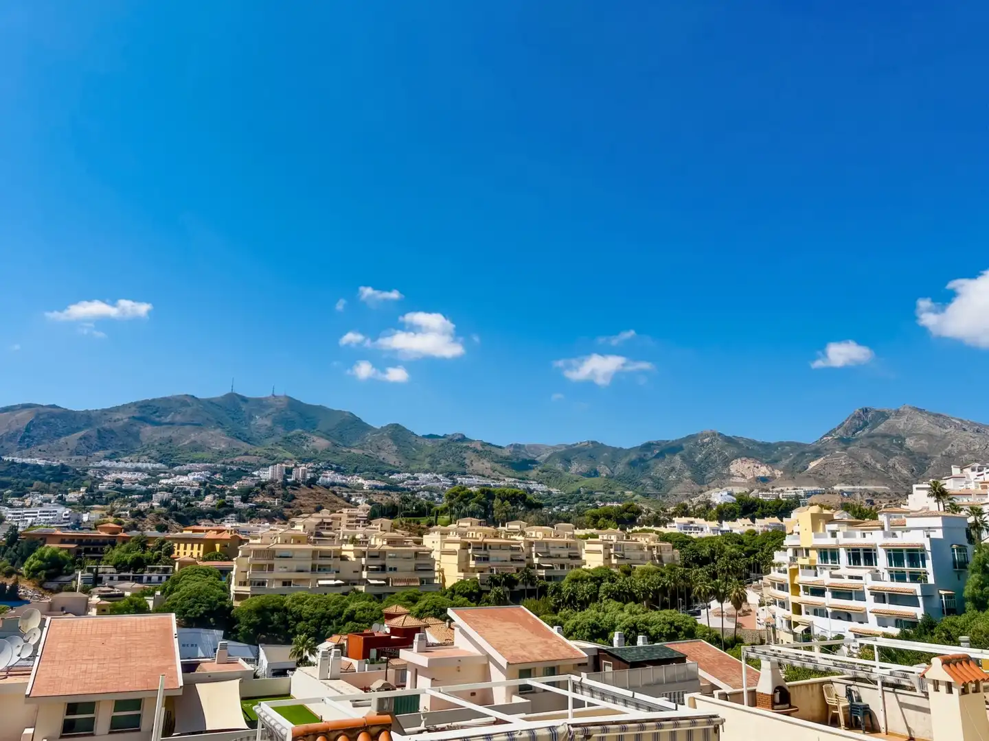 Vista exterior de Apartamento en venta en Torrequebrada