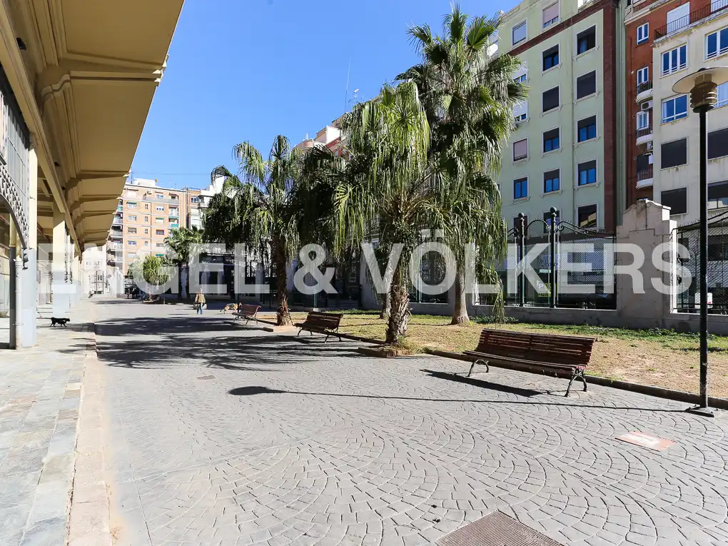 Vista exterior de Piso en venta en Valencia con Aire acondicionado, Calefacción y Parquet