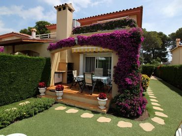 Casa con balcone in vendita a Calle Déu Horus