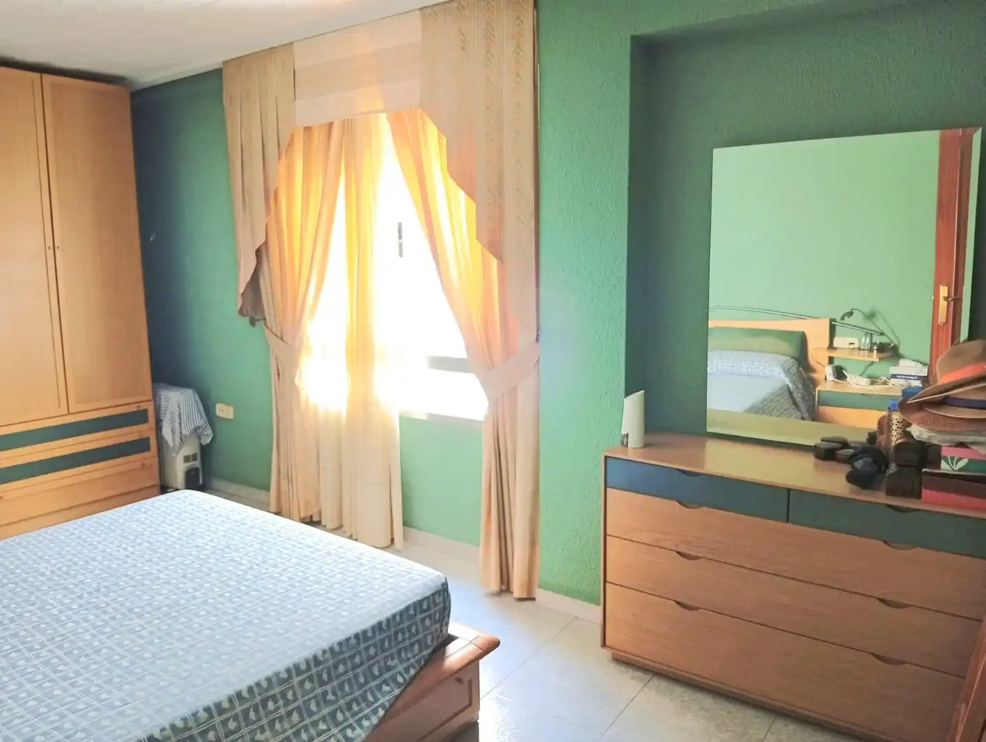 Schlafzimmer von Wohnung zum Verkauf in Valencia mit Klimaanlage, Möbliert und Ofen