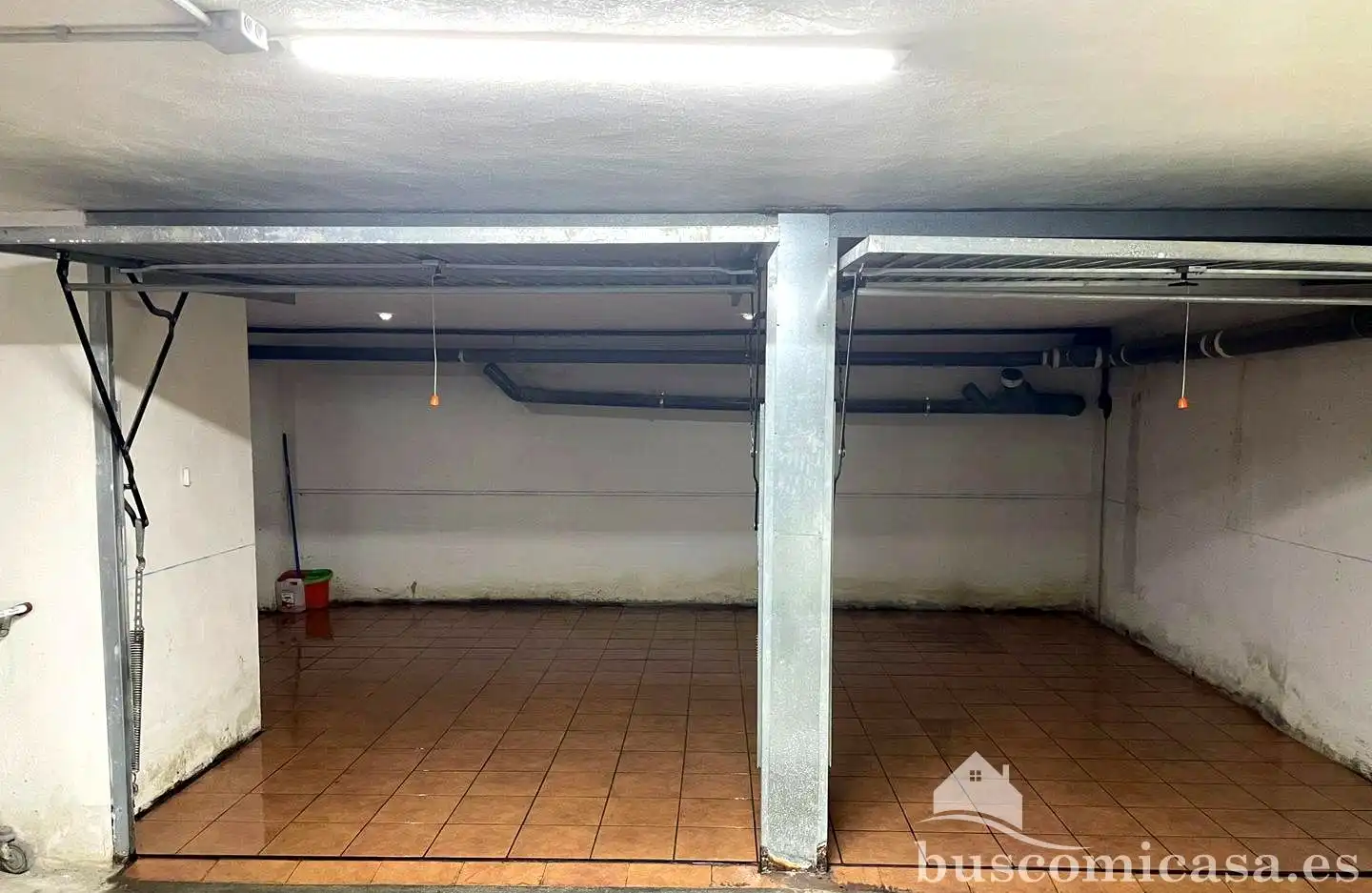 Garaje en venta en Linares