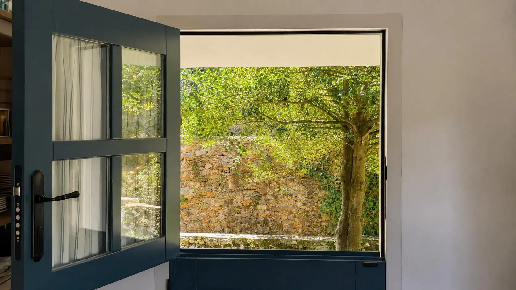 Vista exterior de Casa o xalet en venda en Alfoz de Lloredo amb Calefacció i Jardí privat