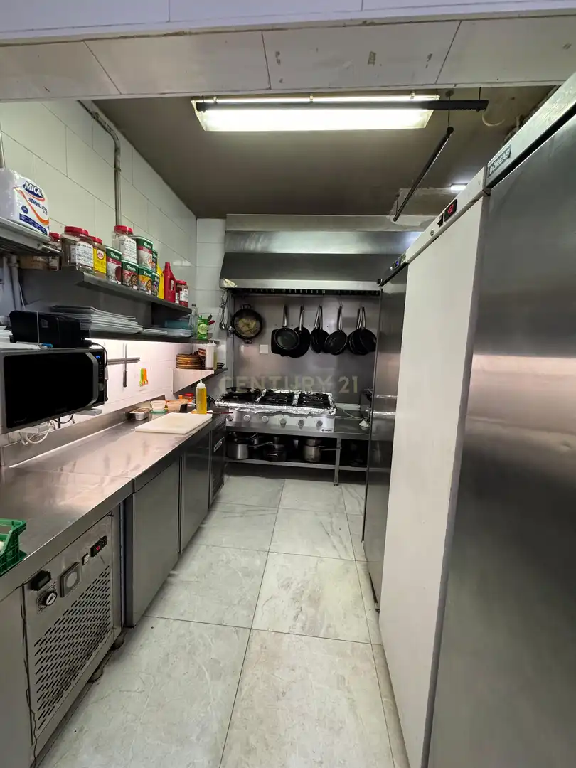 Cocina de Local en traspaso en Fuengirola con Aire acondicionado