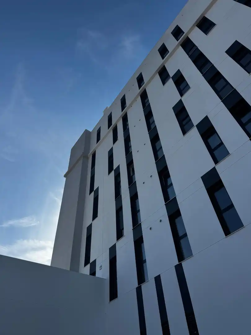 Vista exterior de Piso en venta en Castellón de la Plana / Castelló de la Plana con Aire acondicionado y Piscina comunitaria
