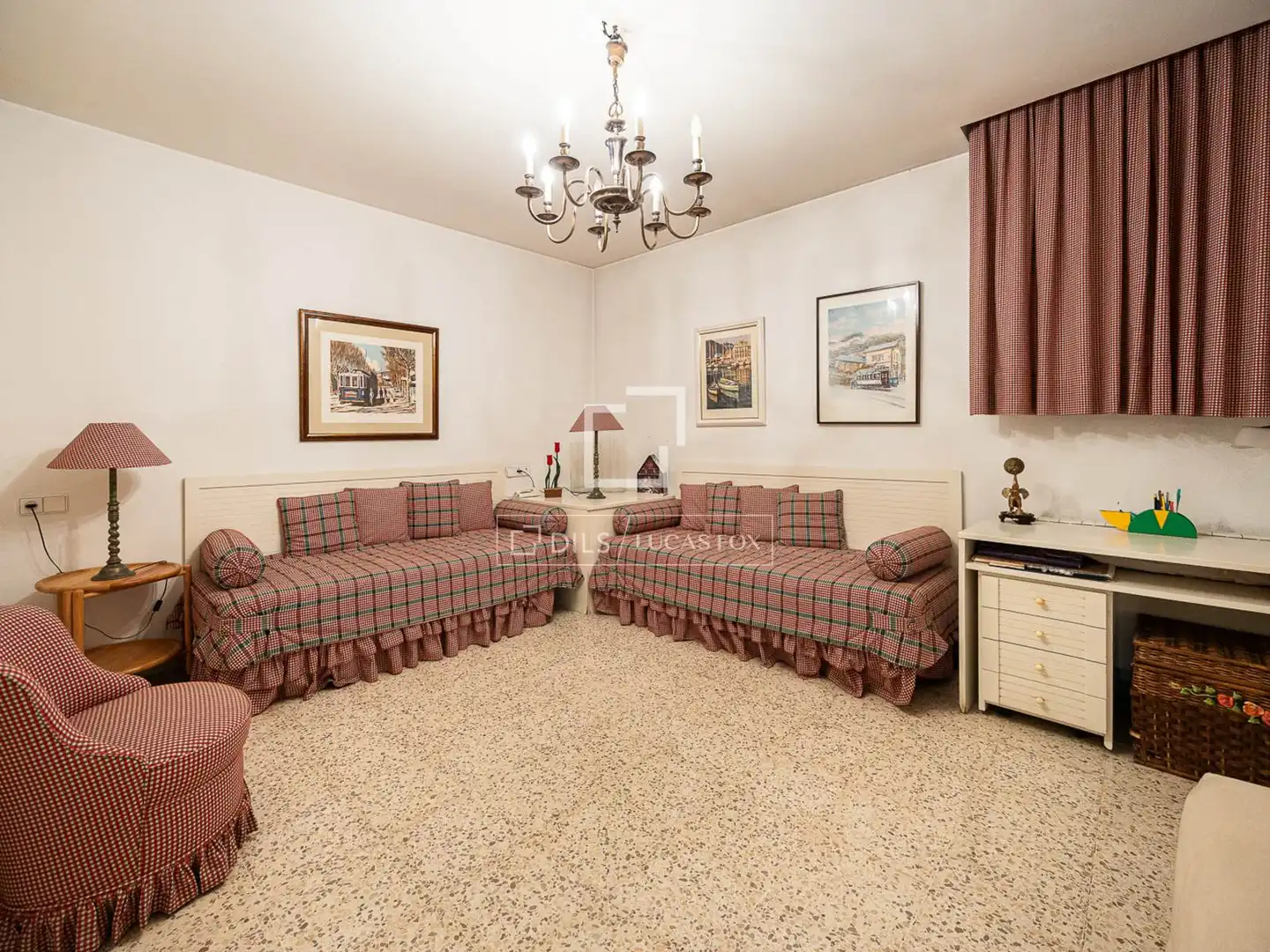 Sala de estar de Casa o chalet en venta en Barcelona con Aire acondicionado, Terraza y Trastero