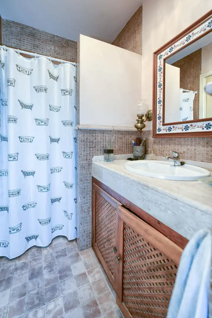 Bany de Casa o xalet en venda en Espartinas amb Aire condicionat, Jardí privat i Terrassa