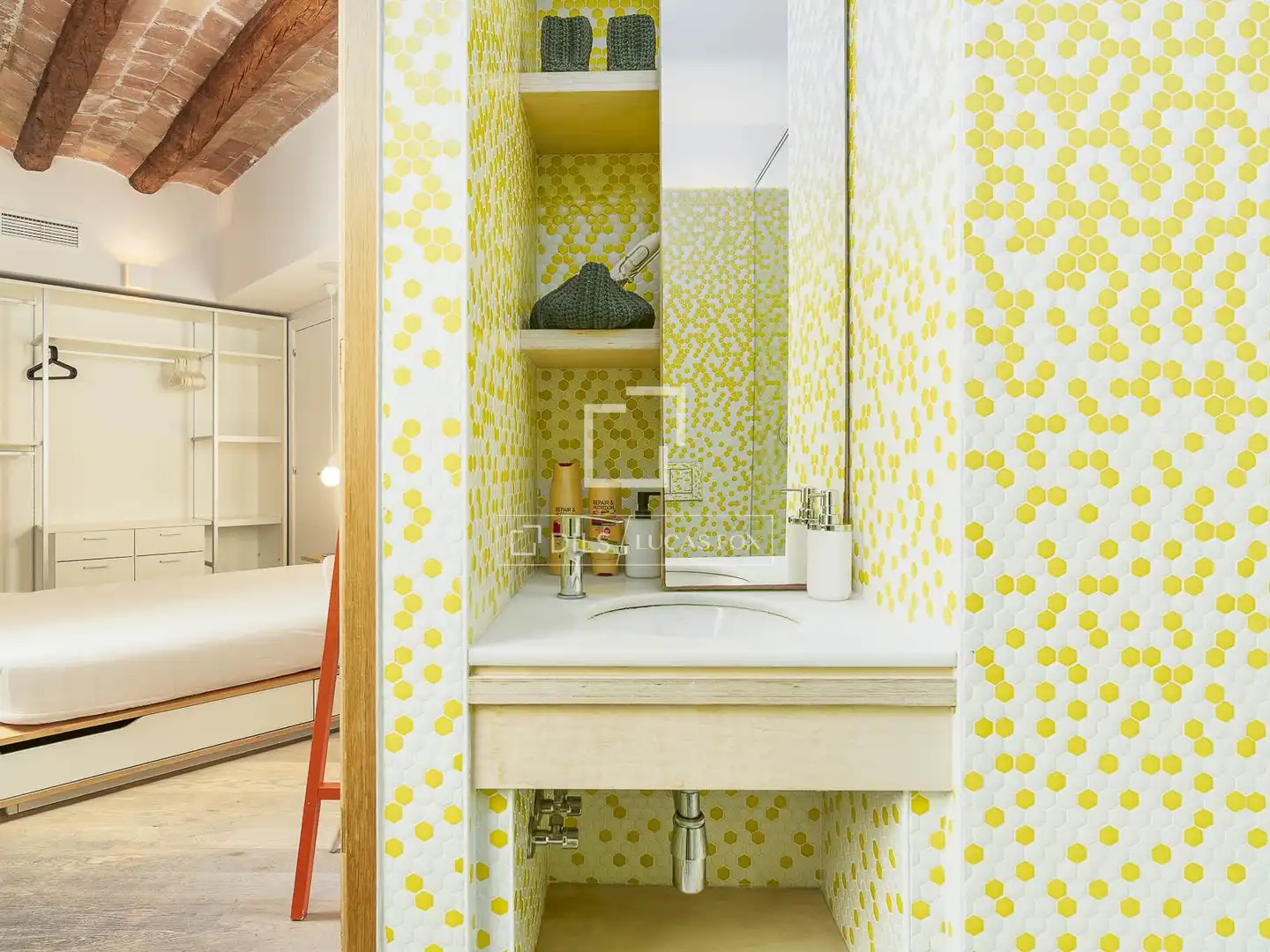 Bathroom of Flat for sale in Barcelona  with Air Conditioner, Heating and Parquet flooring