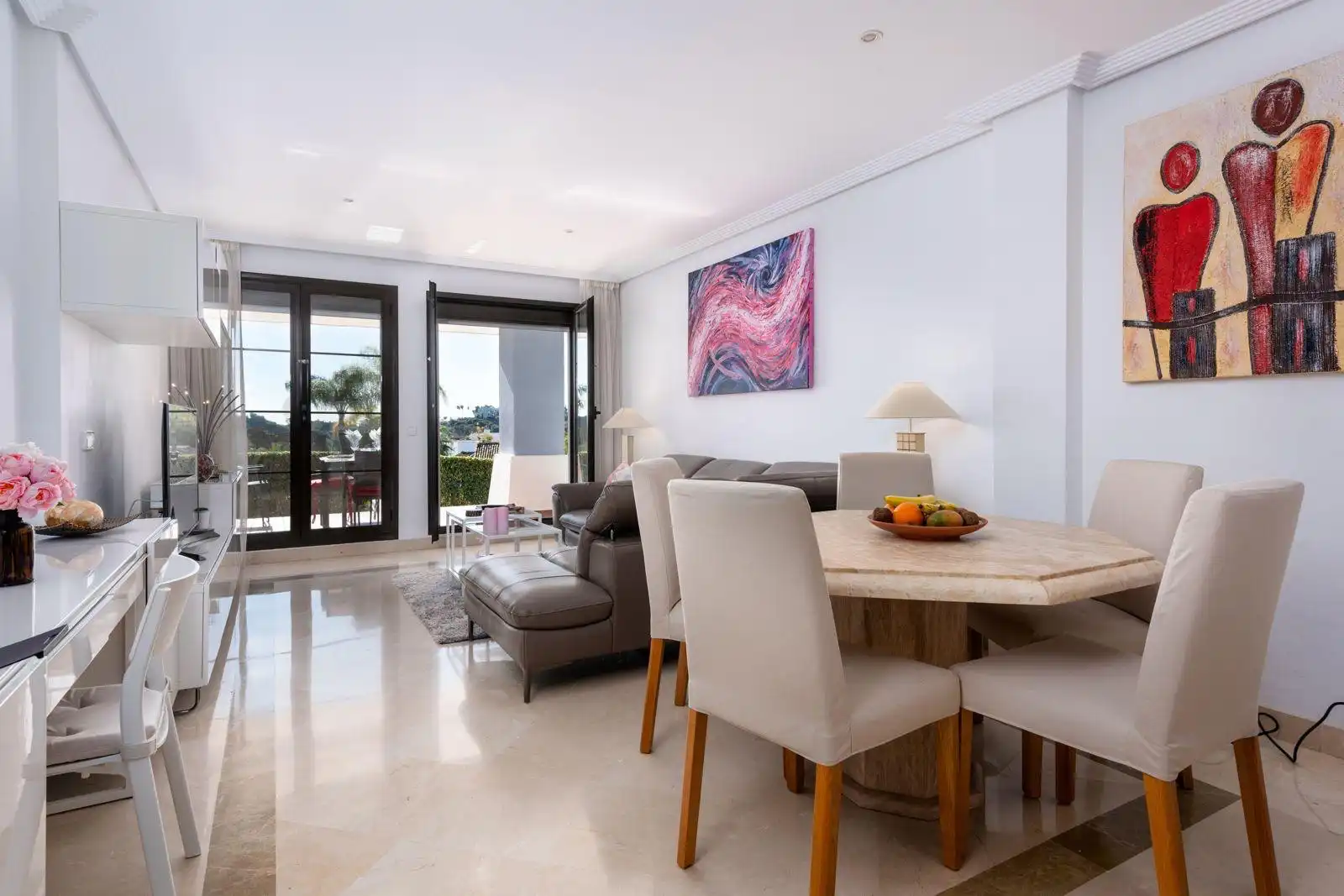 Comedor de Planta baja en venta en Benahavís con Aire acondicionado, Terraza y Piscina