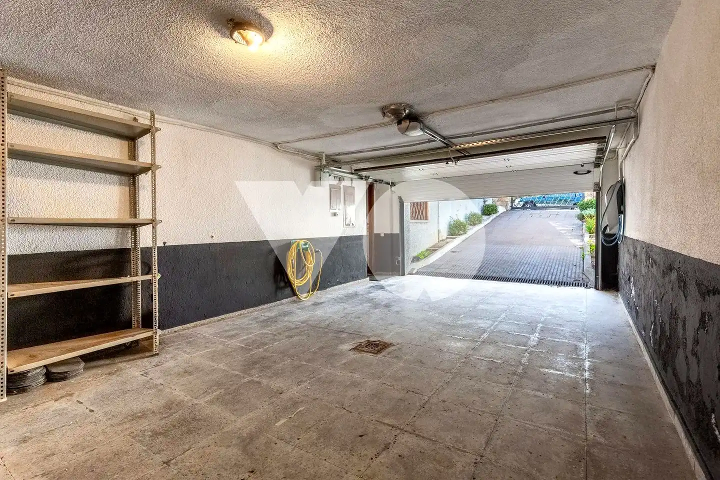 Parking de Casa o chalet en venta en Madrid con Aire acondicionado, Calefacción y Jardín privado