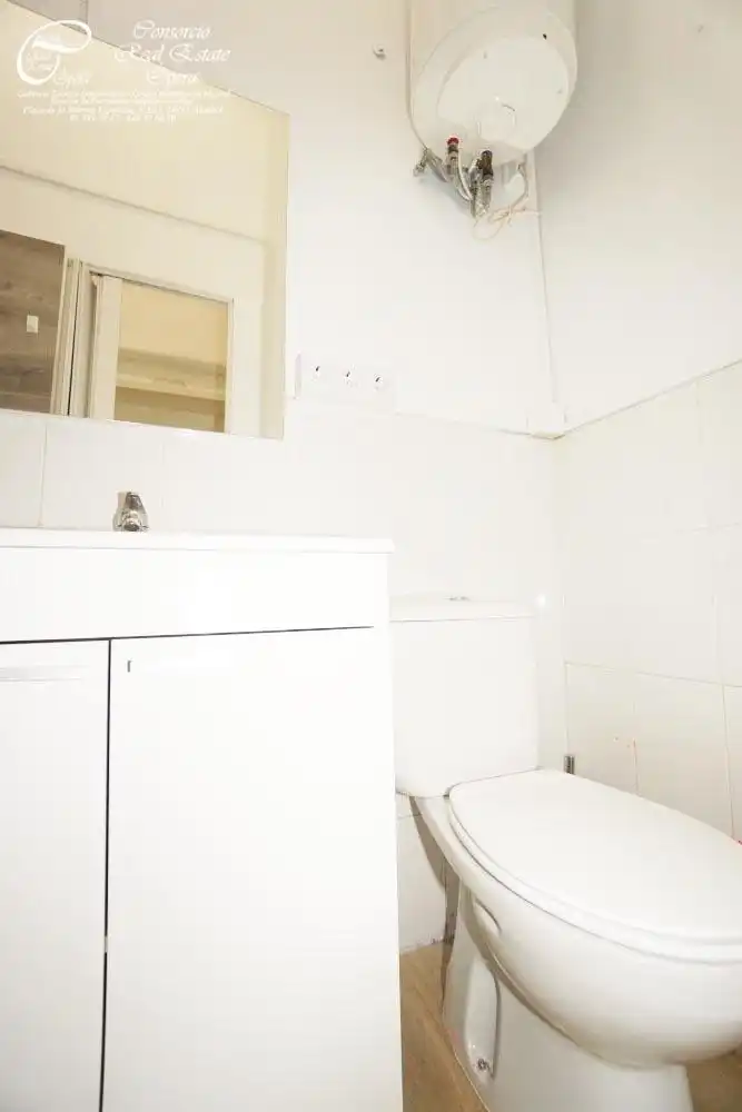Flat for rent in Calle BOLA, Palacio