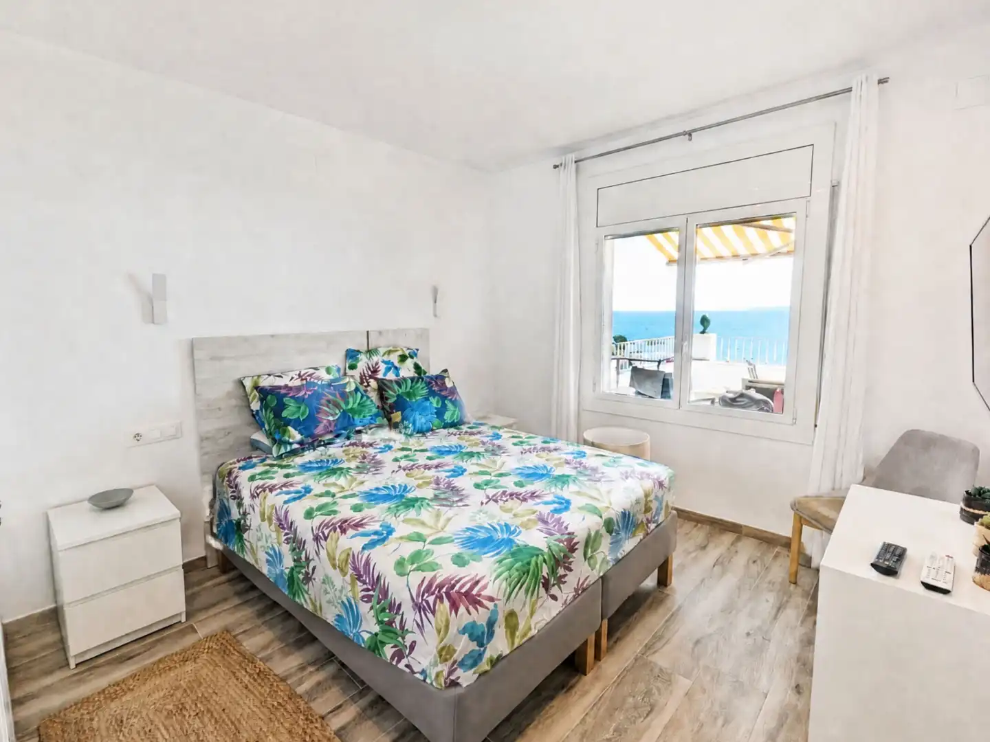 Bedroom of Flat for sale in Roses  with Air Conditioner, Heating and Terrace
